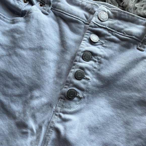 Time and Tru high rise white shorts 18 - Picture 2 of 7